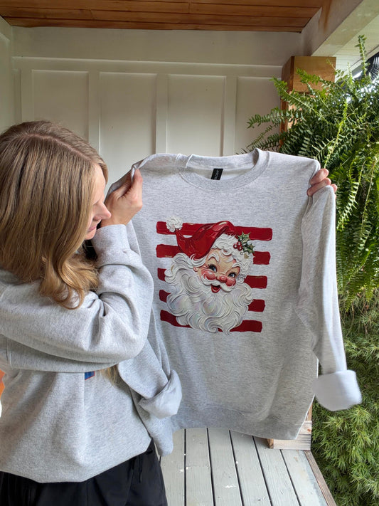 Christmas Sweatshirt with Santa Claus Design - Cozy Gray Pullover for Festive Season