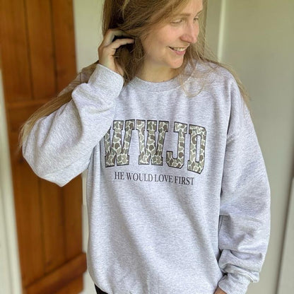 WWJD camo he would love first crewneck Cotton Casual Pullover